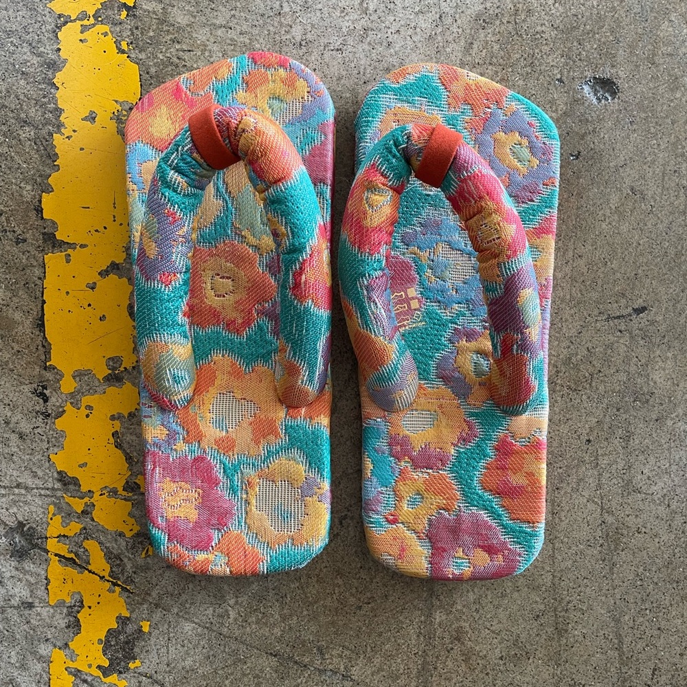 YUME YUME SUKI FLOWER JACQUARD SANDALS